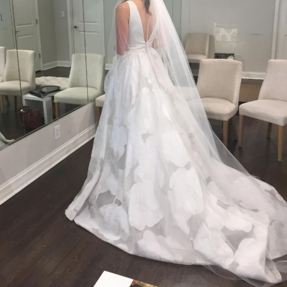 Valentini Spose Wedding Dress - New, Never Worn - Picture 3 of 8